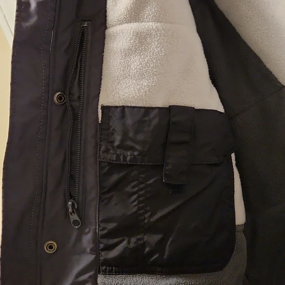 Men's Winter Jacket (M) - Picture 8 of 12